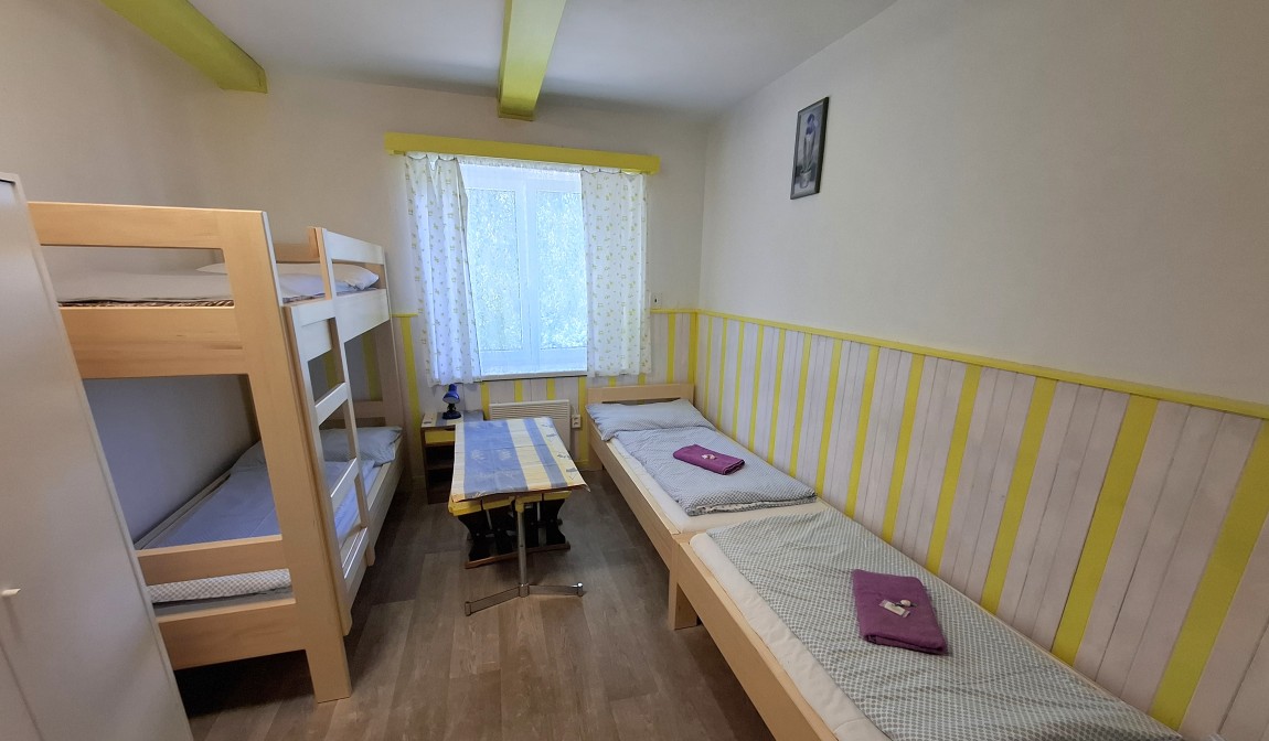Pokoje - čtyřlůžkový 01
